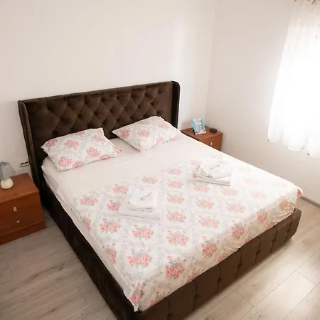 Amaryllis 로고즈니차