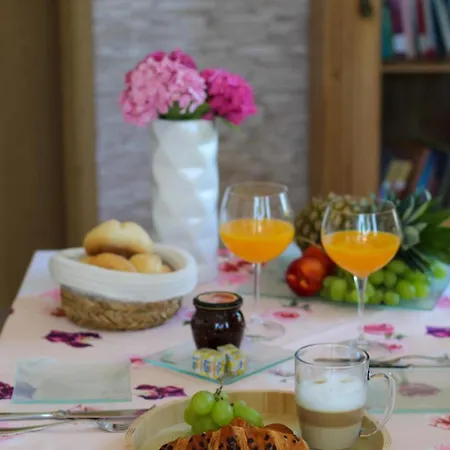 Amaryllis 아파트 로고즈니차